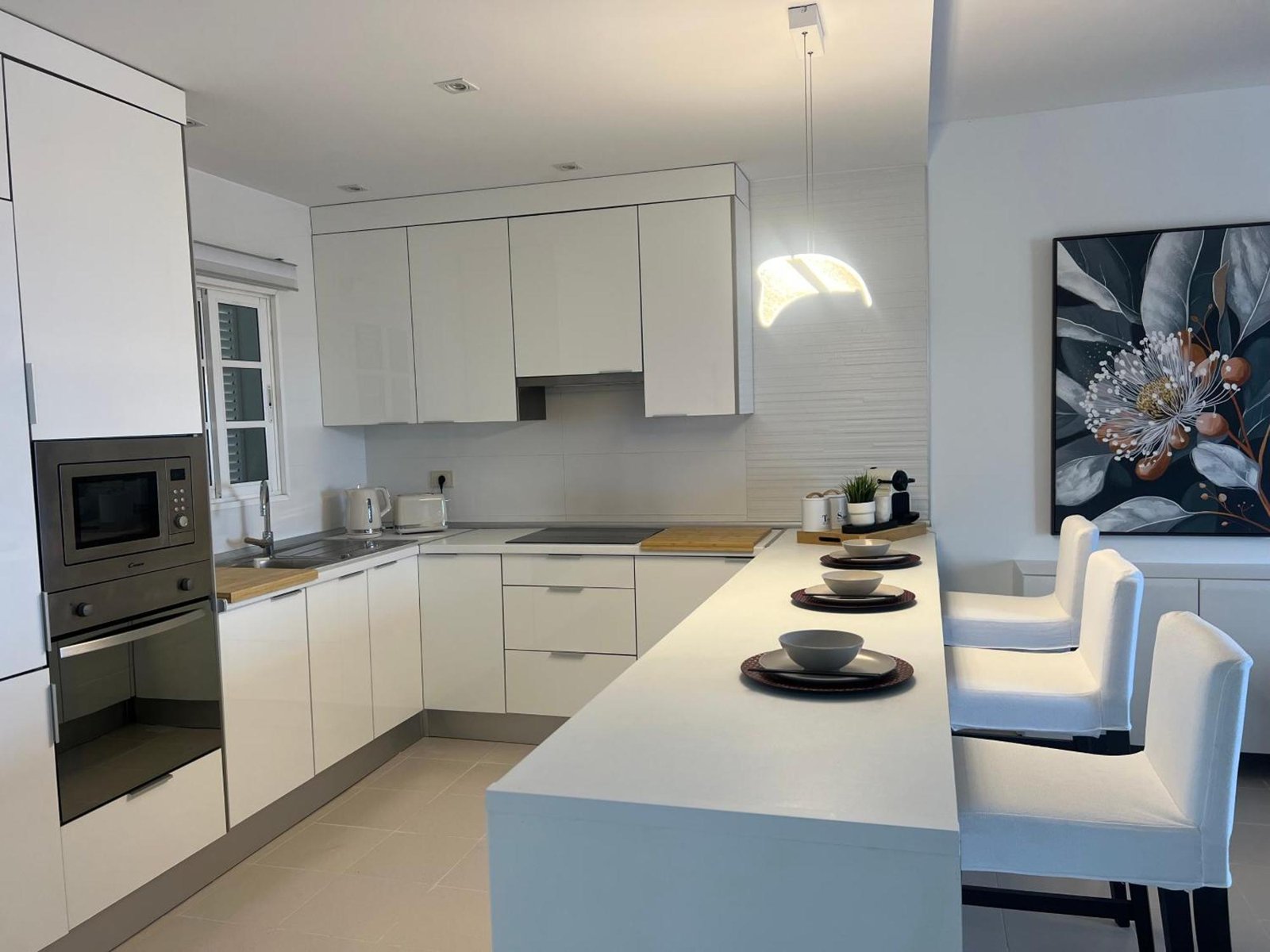 Kitchen and breakfast bar — Golden View Costa Adeje photo gallery