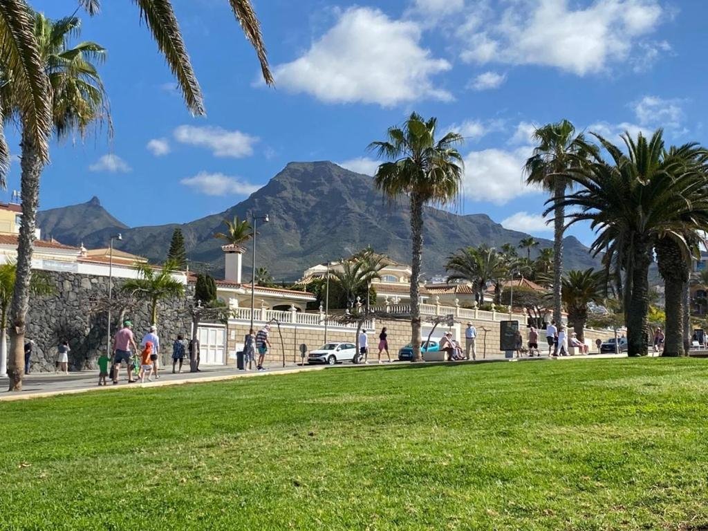 Palms and green space — local area — Golden View Costa Adeje photo gallery